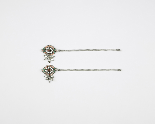 Hiraola's Product Image